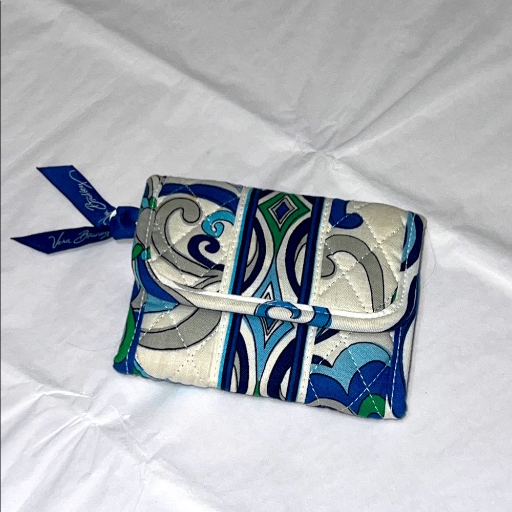 NEW Vera Bradley Mediterranean Blue Pocket Wallet - Rare and retired pattern